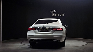 MERCEDES BENZ E-CLASS W213 2021