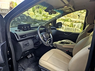 HYUNDAI STARIA 2023