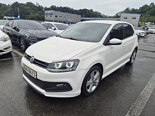VOLKSWAGEN POLO 2014