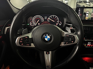 BMW 5-SERIES G30 2019