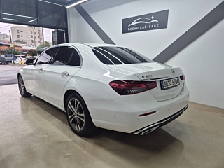 MERCEDES BENZ E-CLASS W213 2021