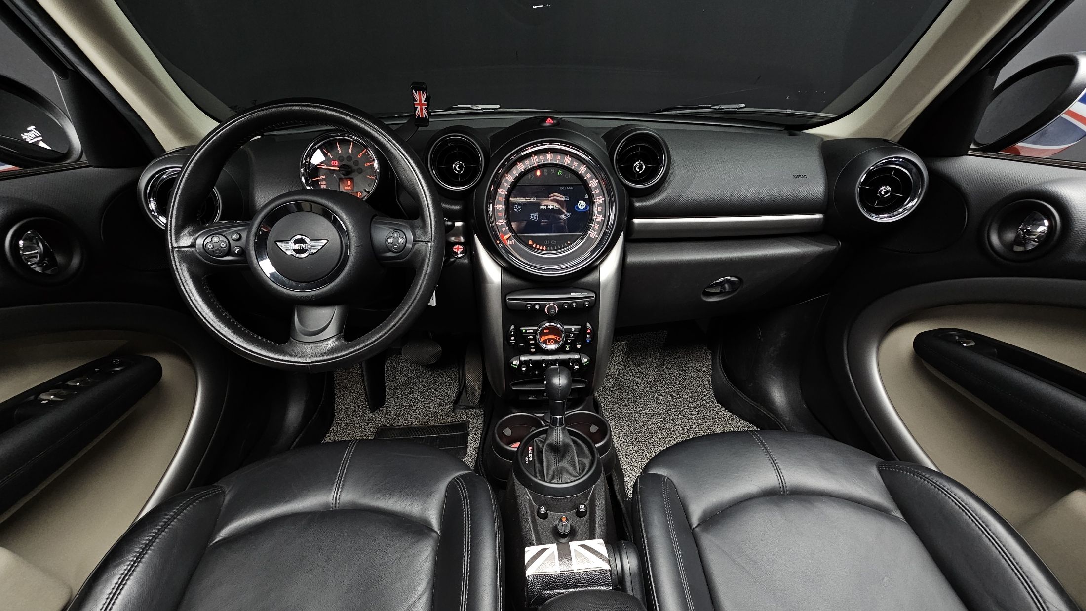 MINI COUNTRYMAN COOPER D 2016