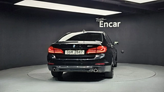 BMW 5-SERIES G30 2018