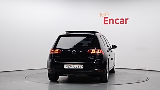 VOLKSWAGEN GOLF 2016