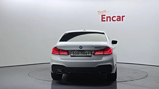 BMW 5-SERIES G30 2017