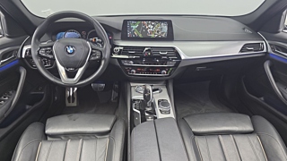 BMW 5-SERIES G30 2017