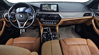 BMW 5-SERIES G30 2017