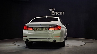 BMW 5-SERIES G30 2019