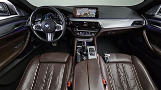 BMW 5-SERIES G30 2019