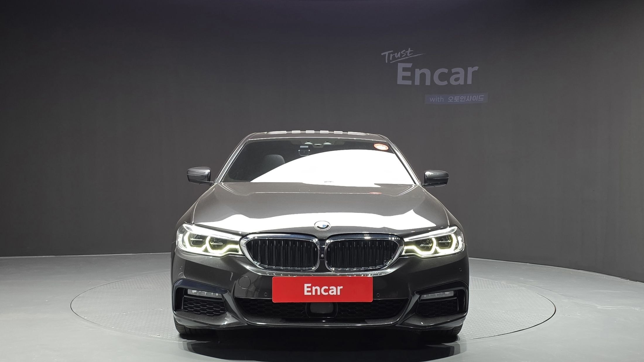 BMW 5-SERIES G30 2019