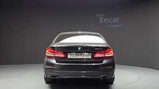 BMW 5-SERIES G30 2019