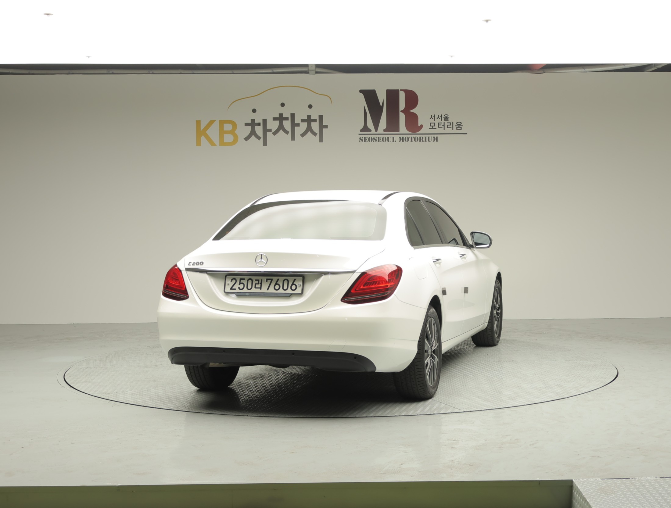 MERCEDES BENZ C-CLASS W205 2020