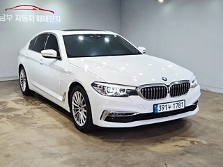 BMW 5-SERIES G30 2019