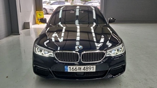 BMW 5-SERIES G30 2019
