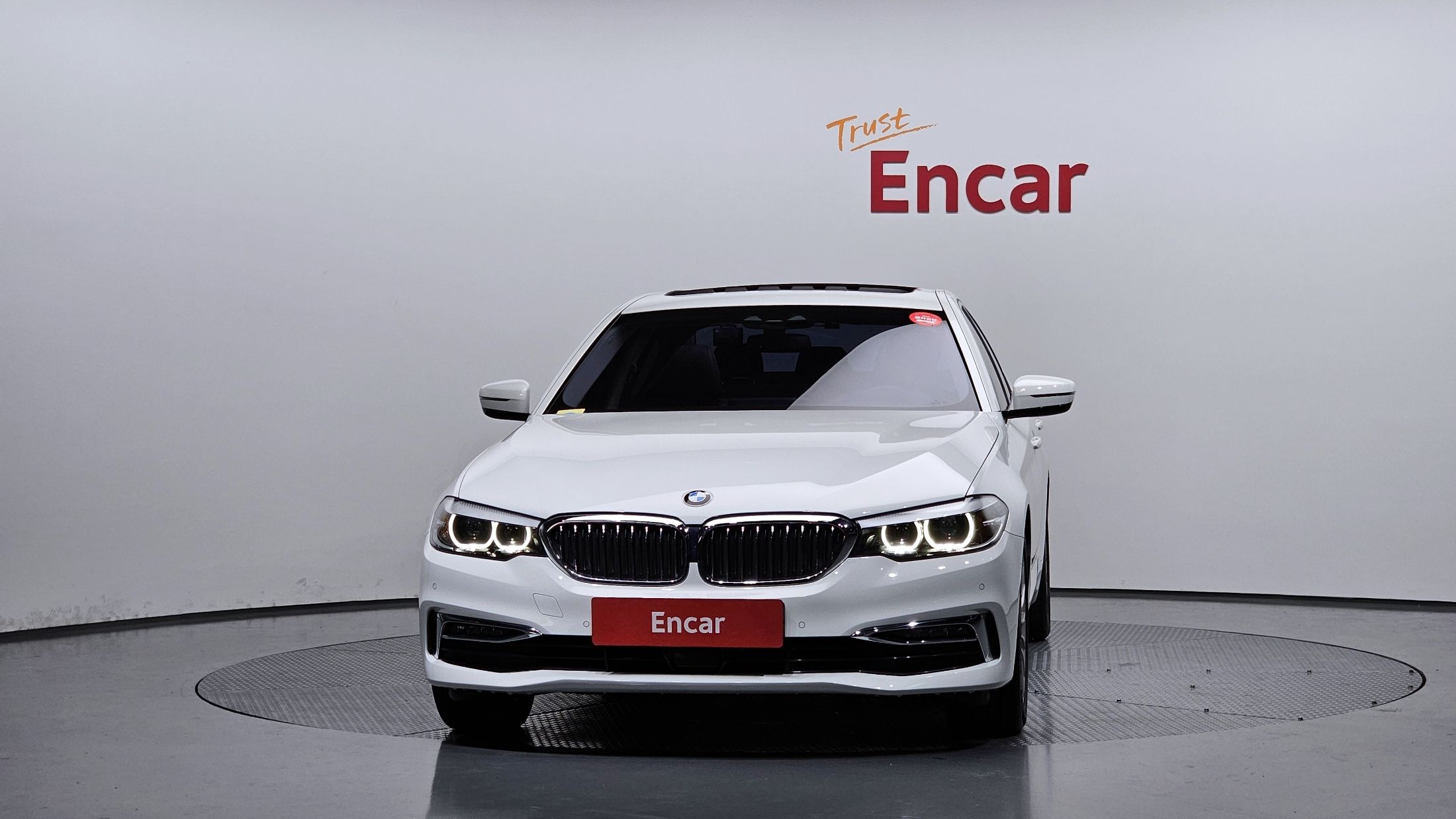 BMW 5-SERIES G30 2019