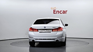 BMW 5-SERIES G30 2019