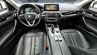 BMW 5-SERIES G30 2019