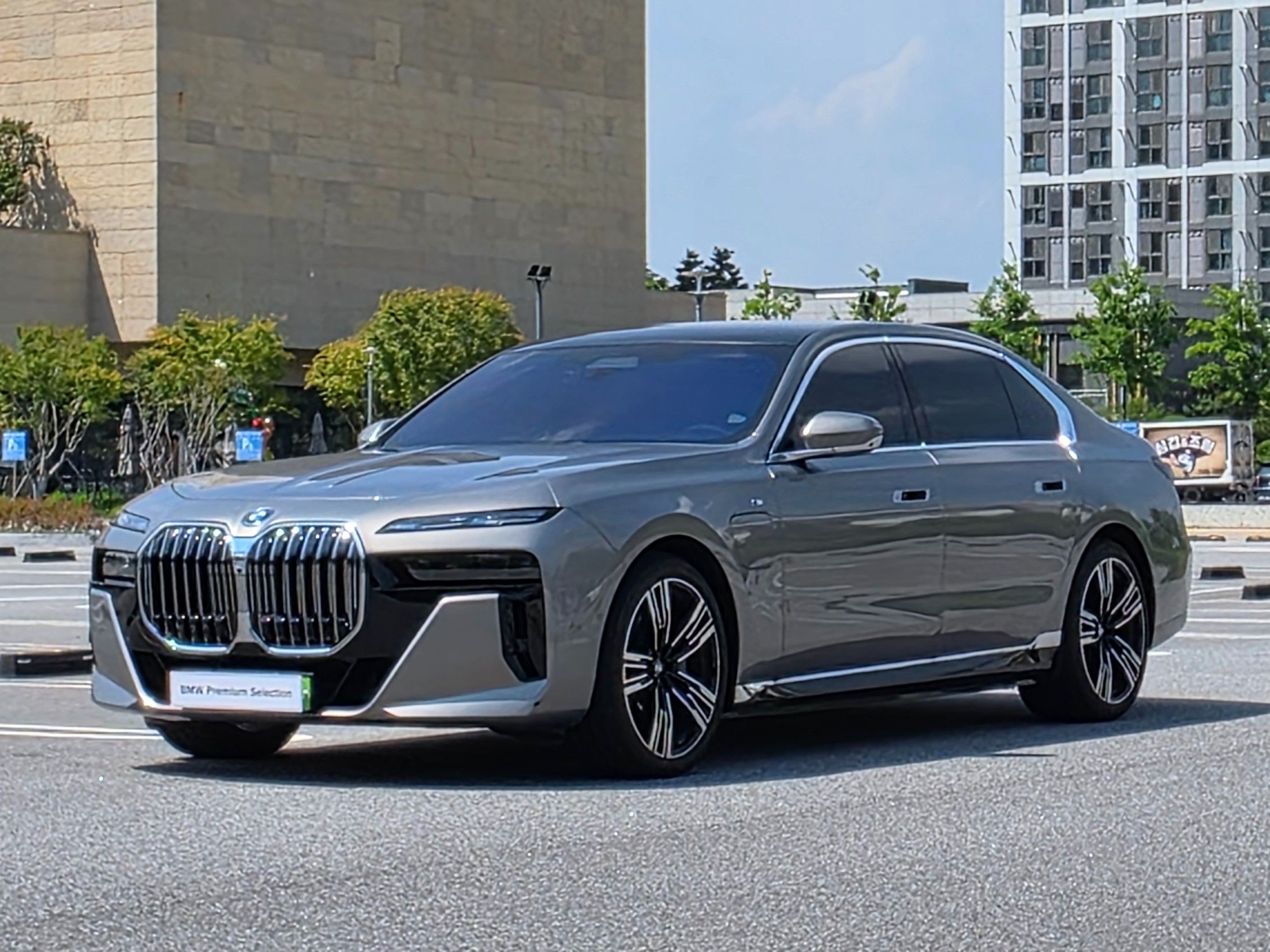 BMW 7-SERIES G70 2024