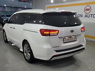KIA CARNIVAL 2017