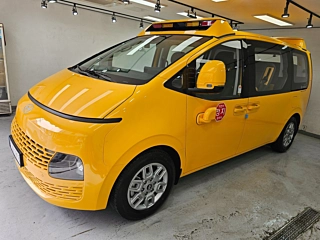 HYUNDAI STARIA 2025