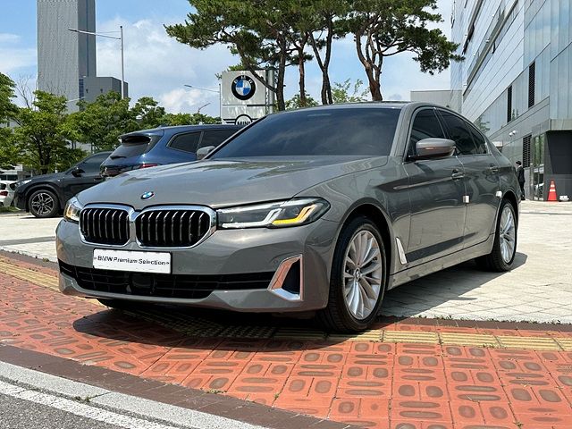 BMW 5-SERIES G30 2020