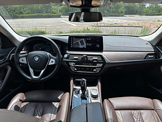 BMW 5-SERIES G30  523d Luxury 2020