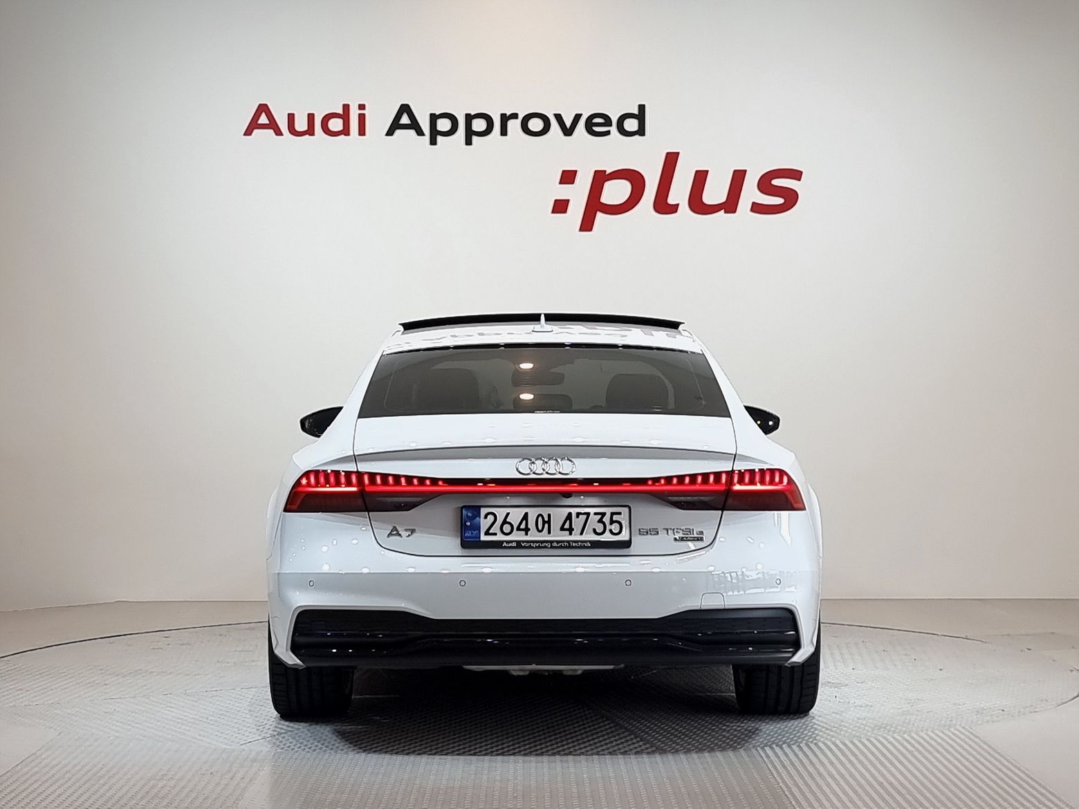 AUDI A7 4K 2023