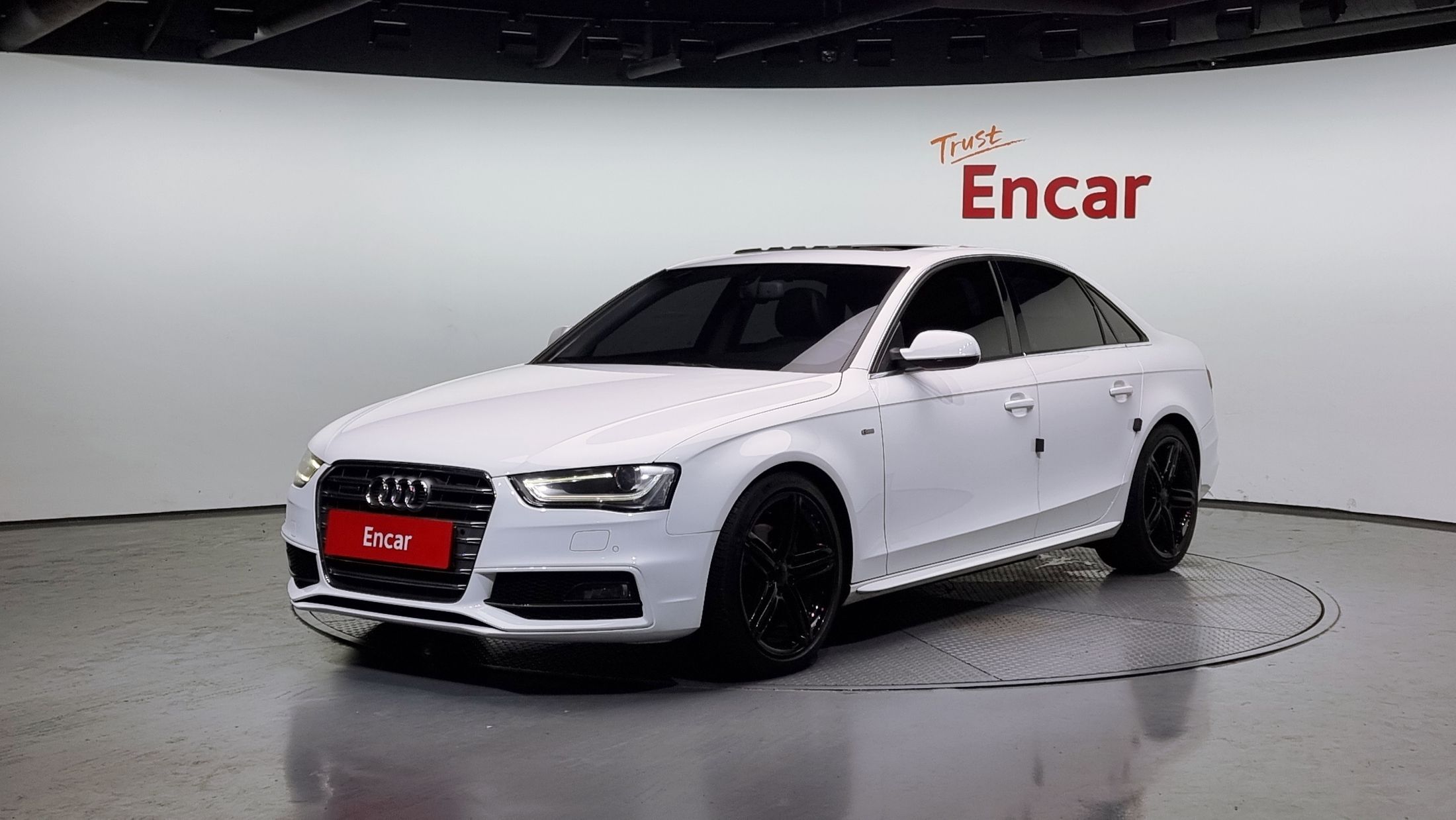 AUDI A4 2016