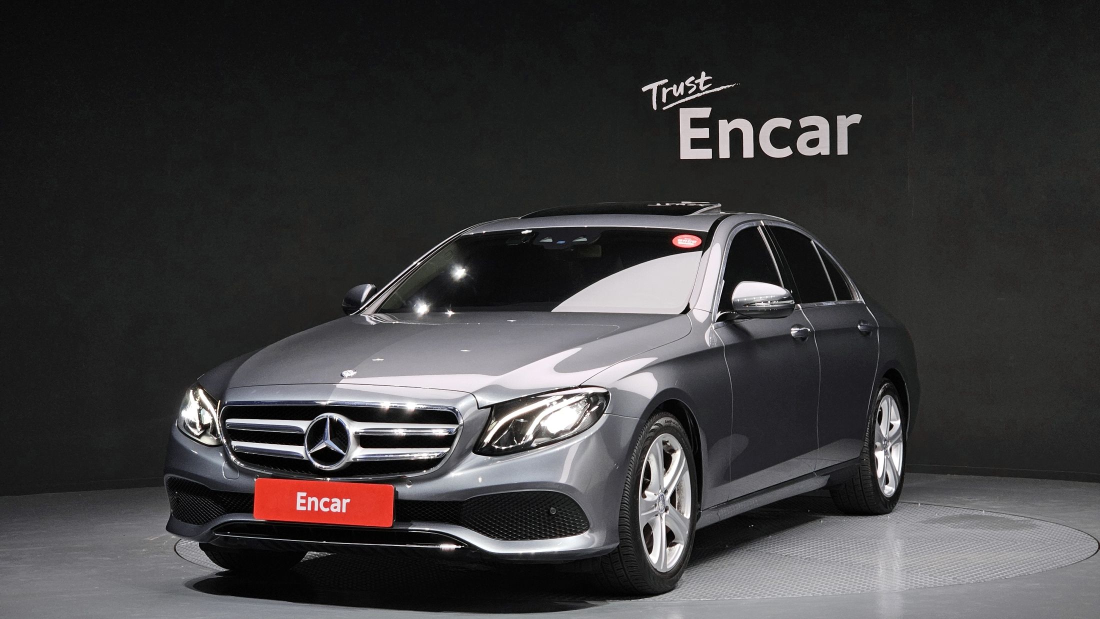 MERCEDES BENZ E-CLASS W213 2016