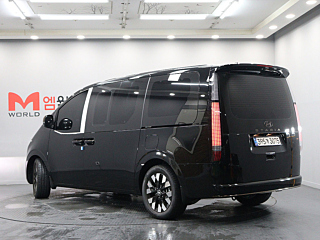 HYUNDAI STARIA 2025