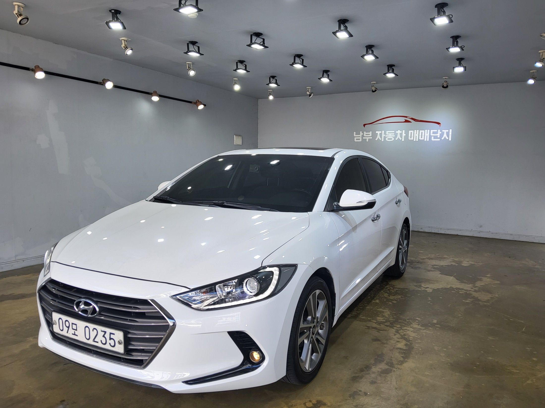 HYUNDAI AVANTE AD 2016