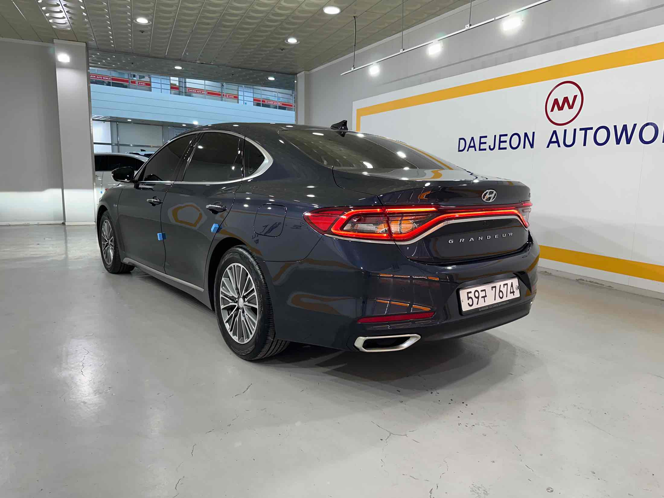 HYUNDAI GRANDEUR IG HYBRID 2018