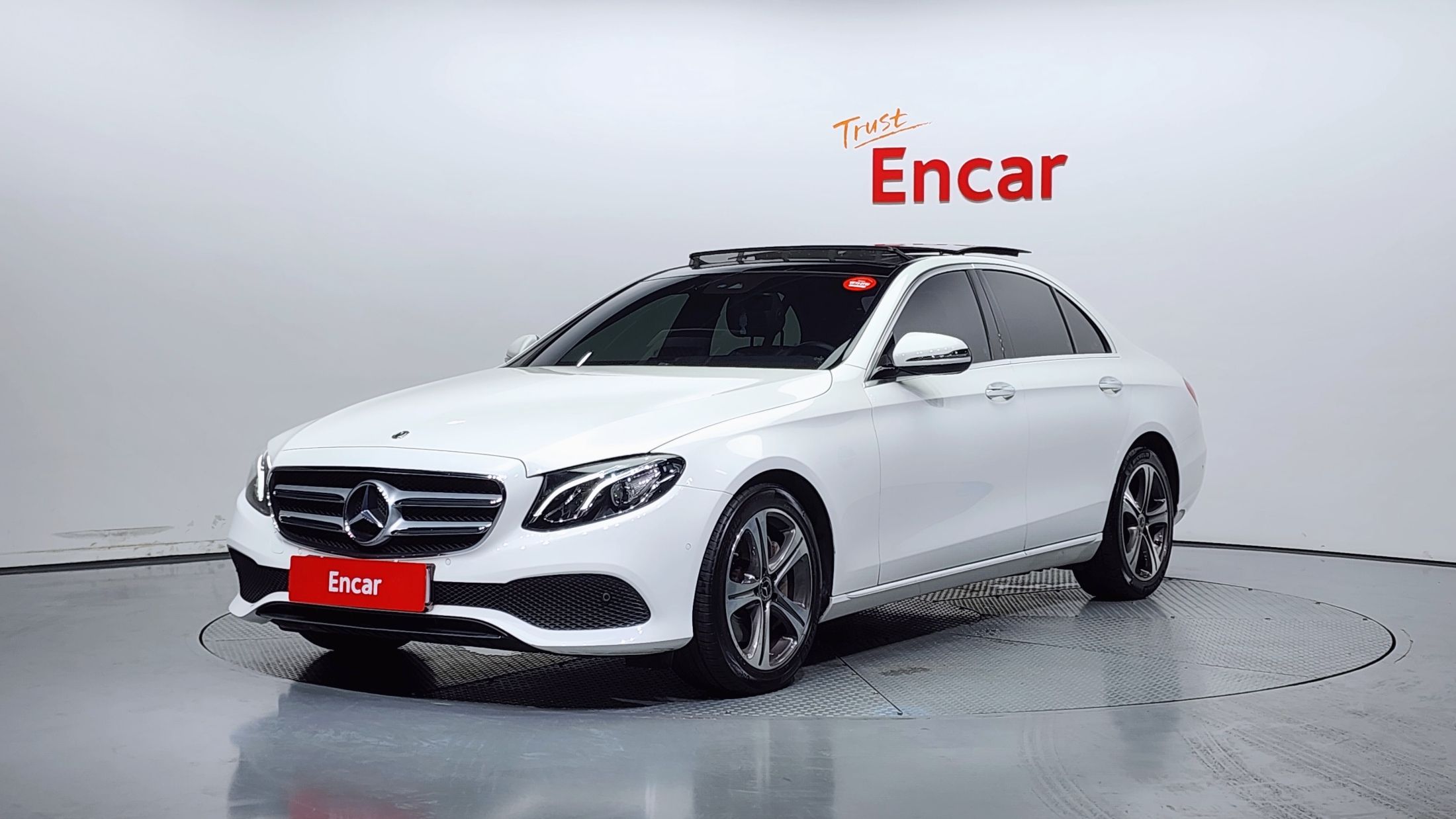 MERCEDES BENZ E-CLASS W213 2018