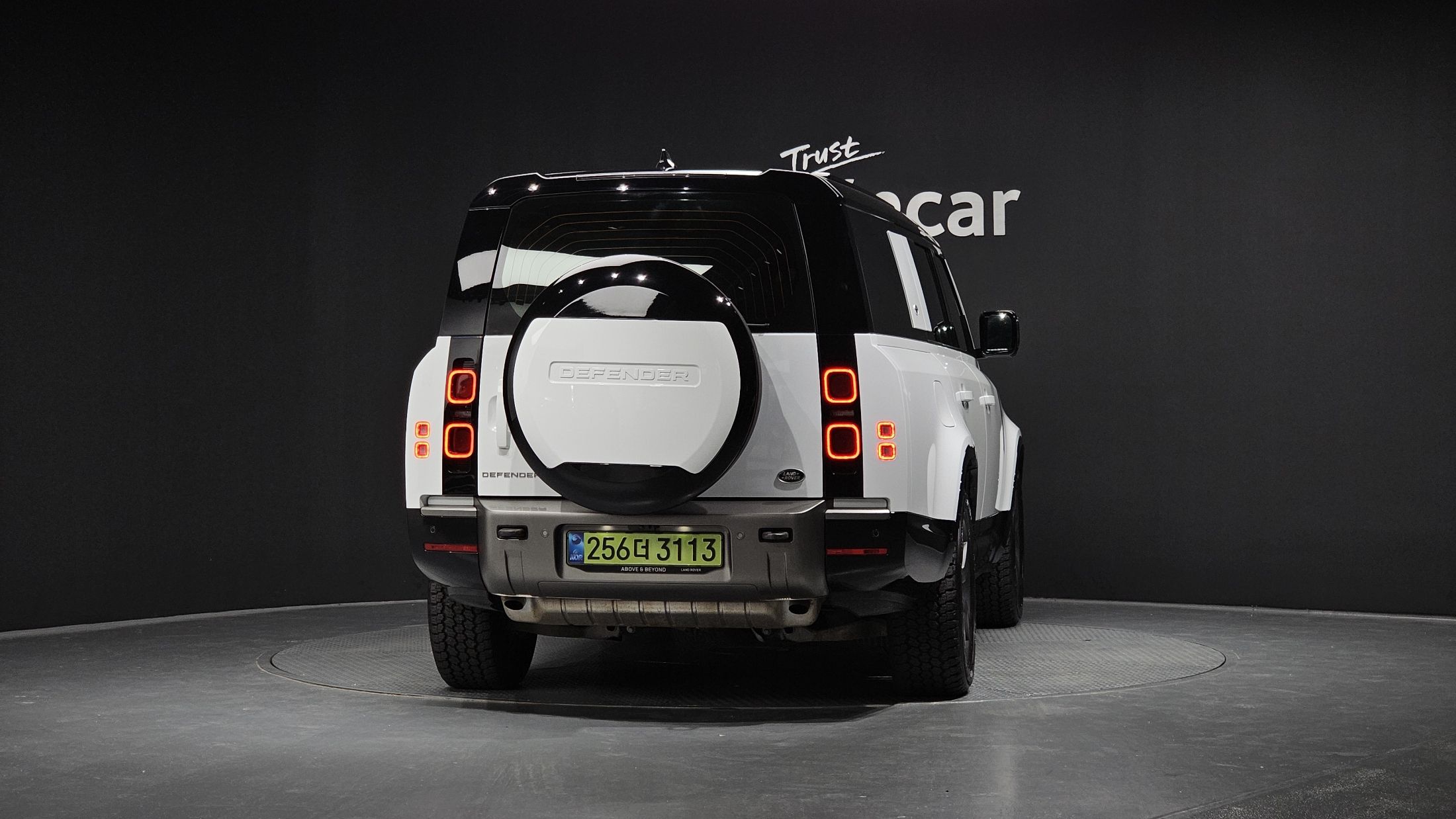 LAND ROVER DEFENDER L663 2023