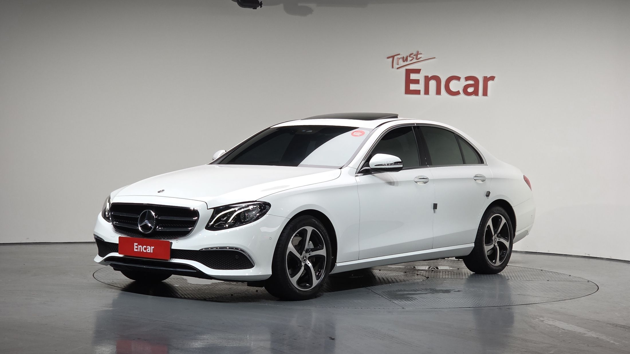 MERCEDES BENZ E-CLASS W213 2020