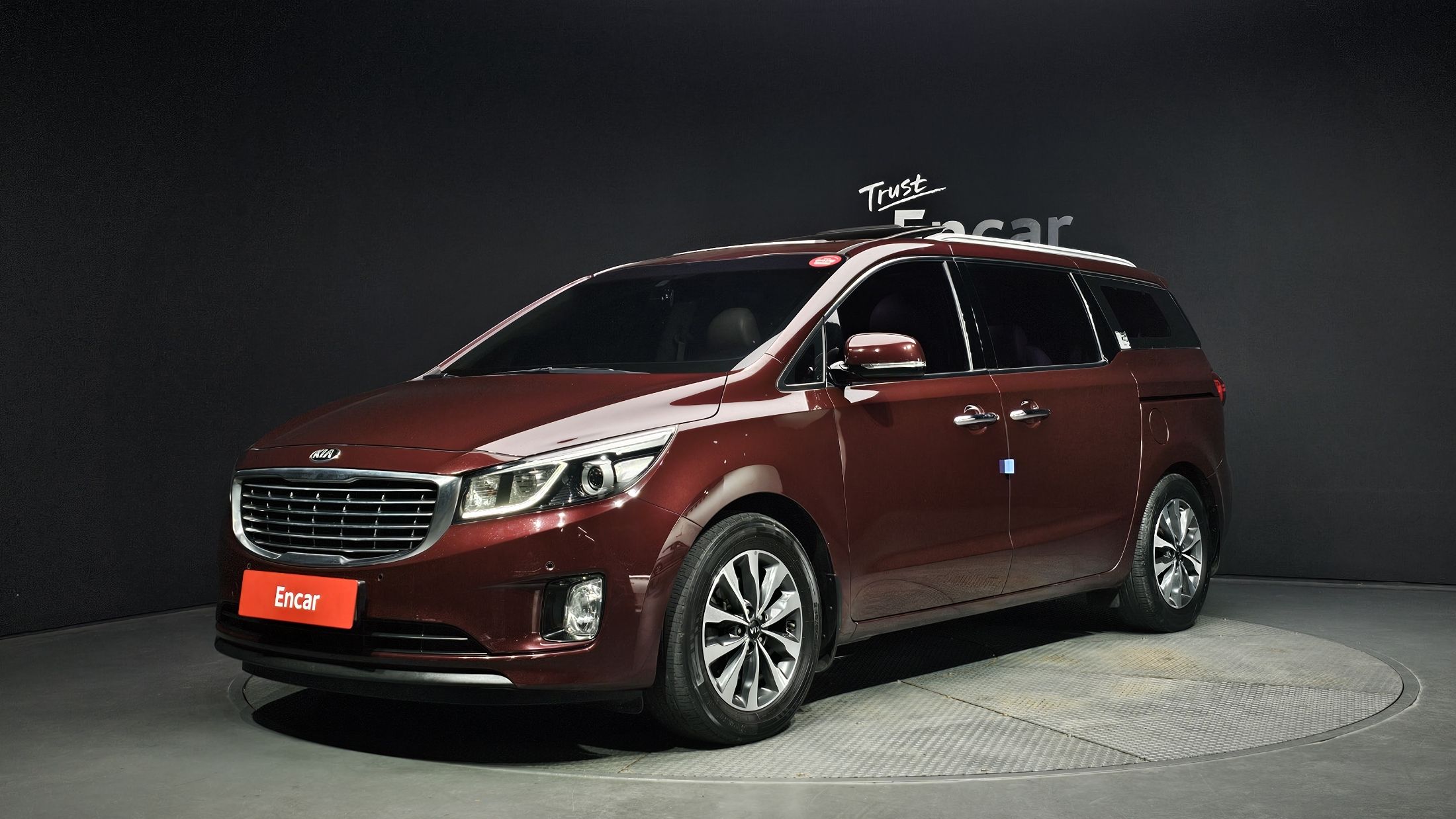 KIA CARNIVAL 2015