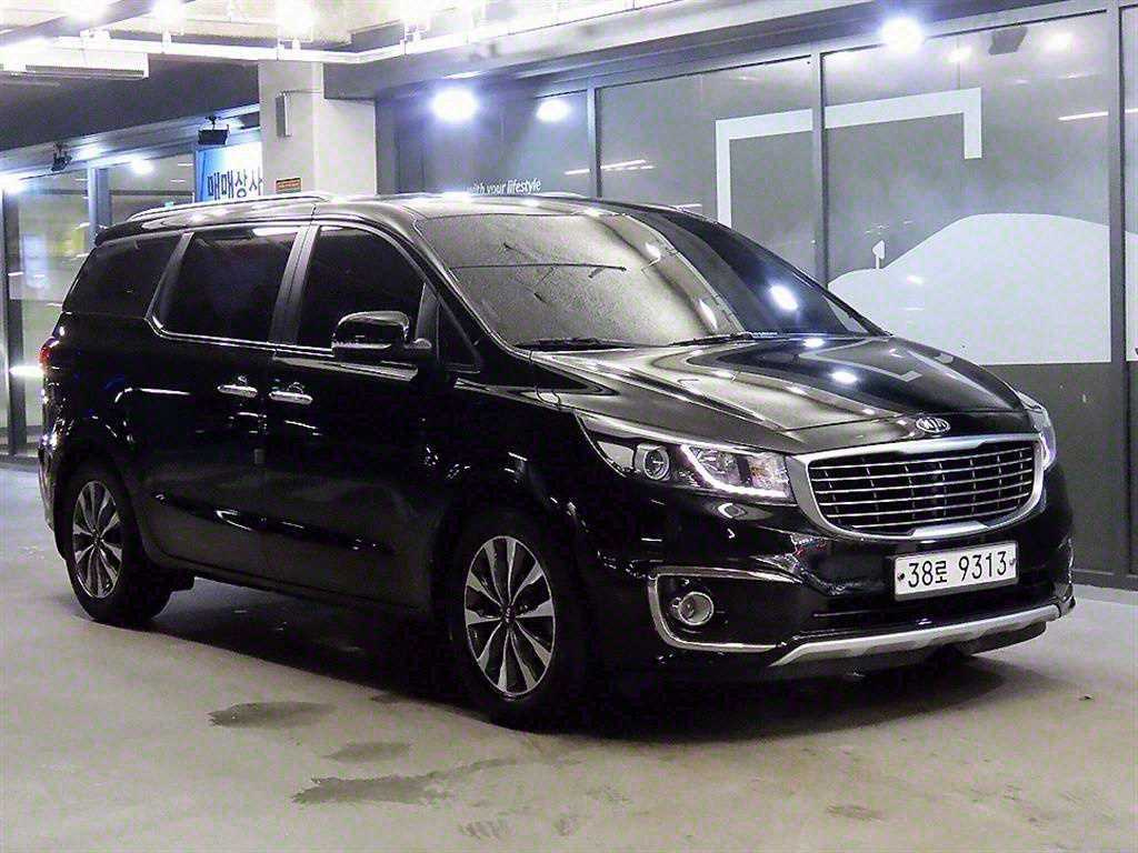 KIA CARNIVAL 2015
