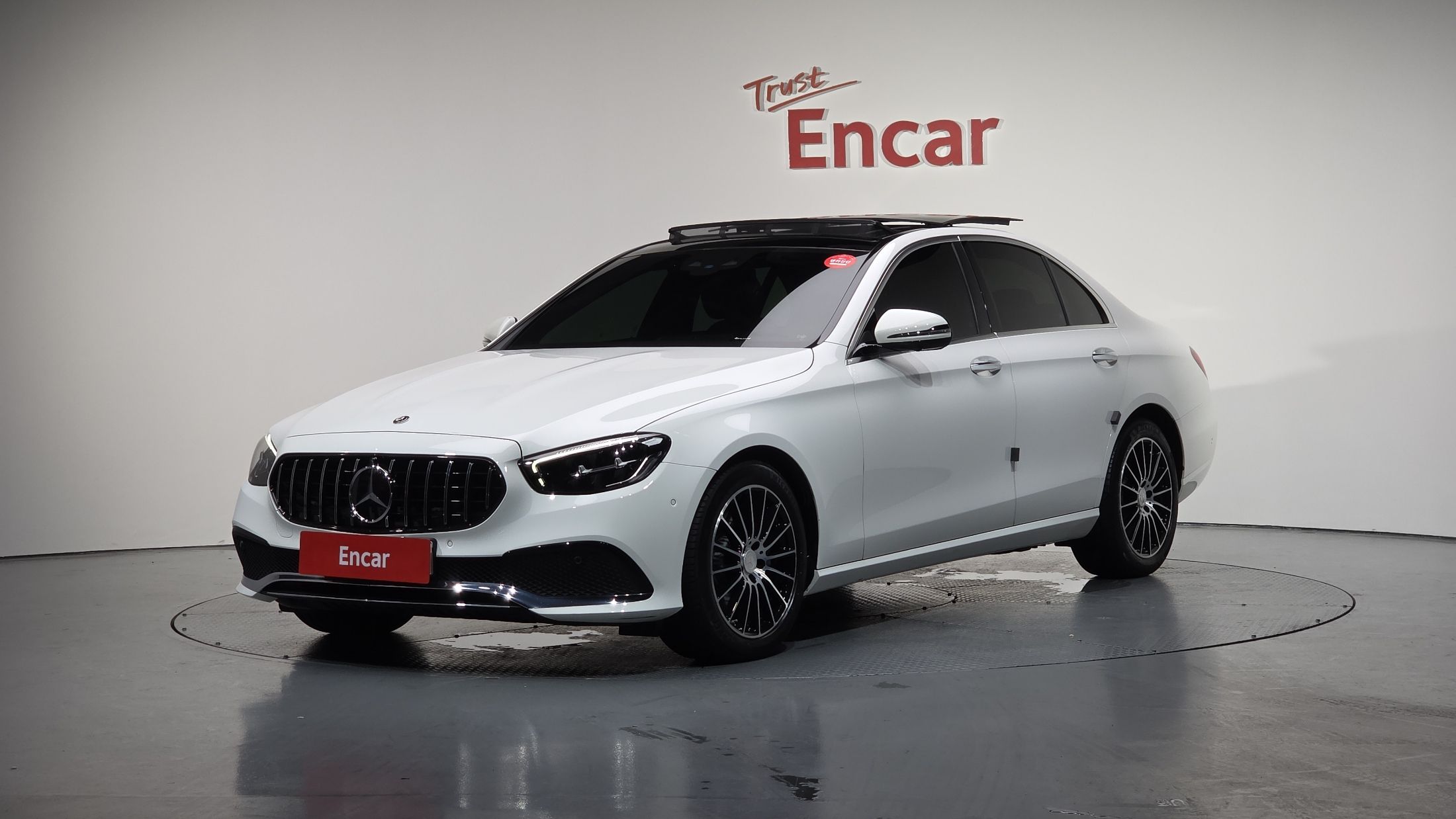 MERCEDES BENZ E-CLASS W213 2021