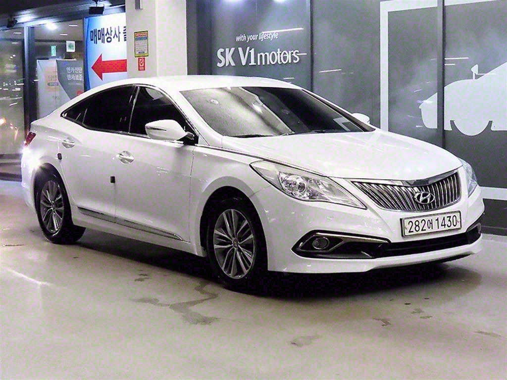HYUNDAI GRANDEUR HG 2015