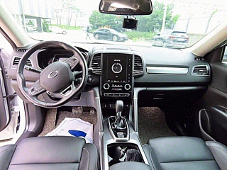 SAMSUNG QM6 2020