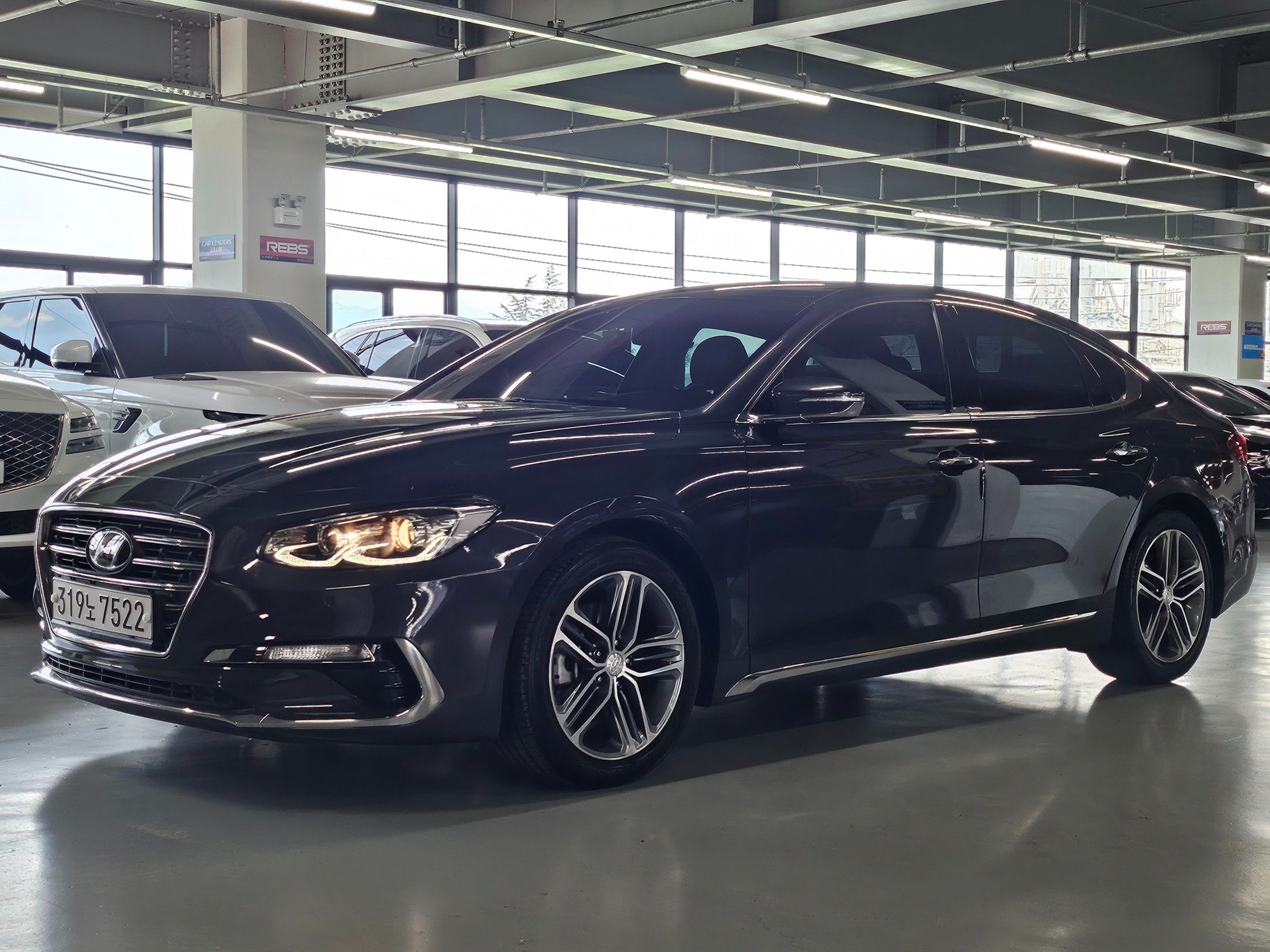 HYUNDAI GRANDEUR IG 2017