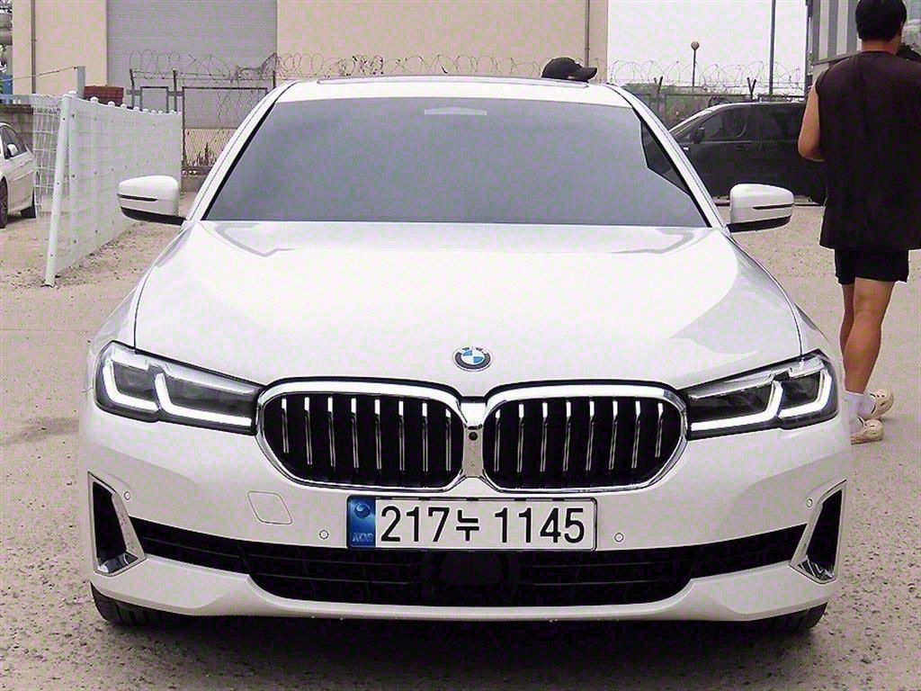 BMW 5-SERIES G30 2023