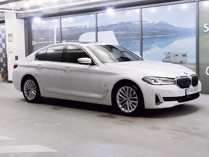 BMW 5-SERIES G30 2022