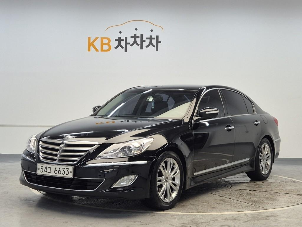 HYUNDAI GENESIS