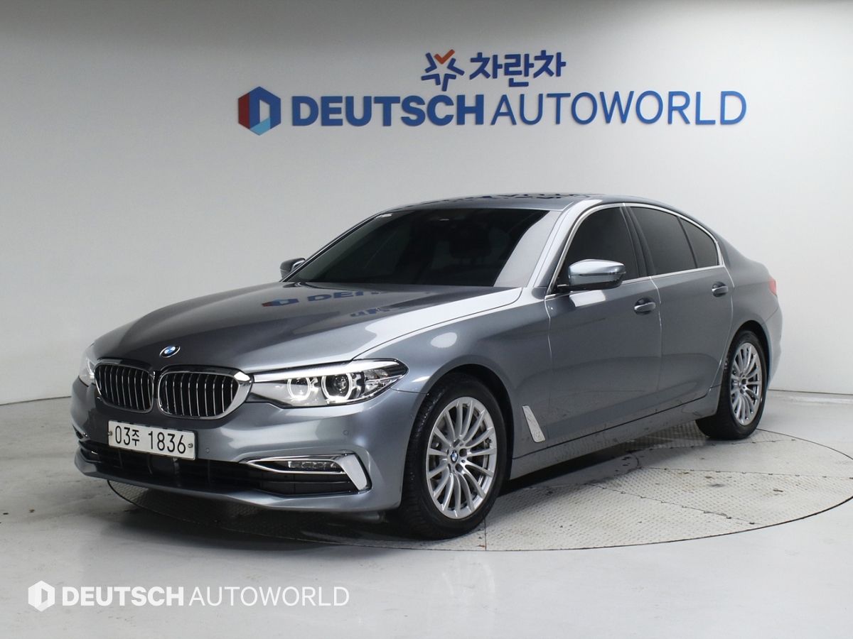 BMW 5-SERIES G30 2019