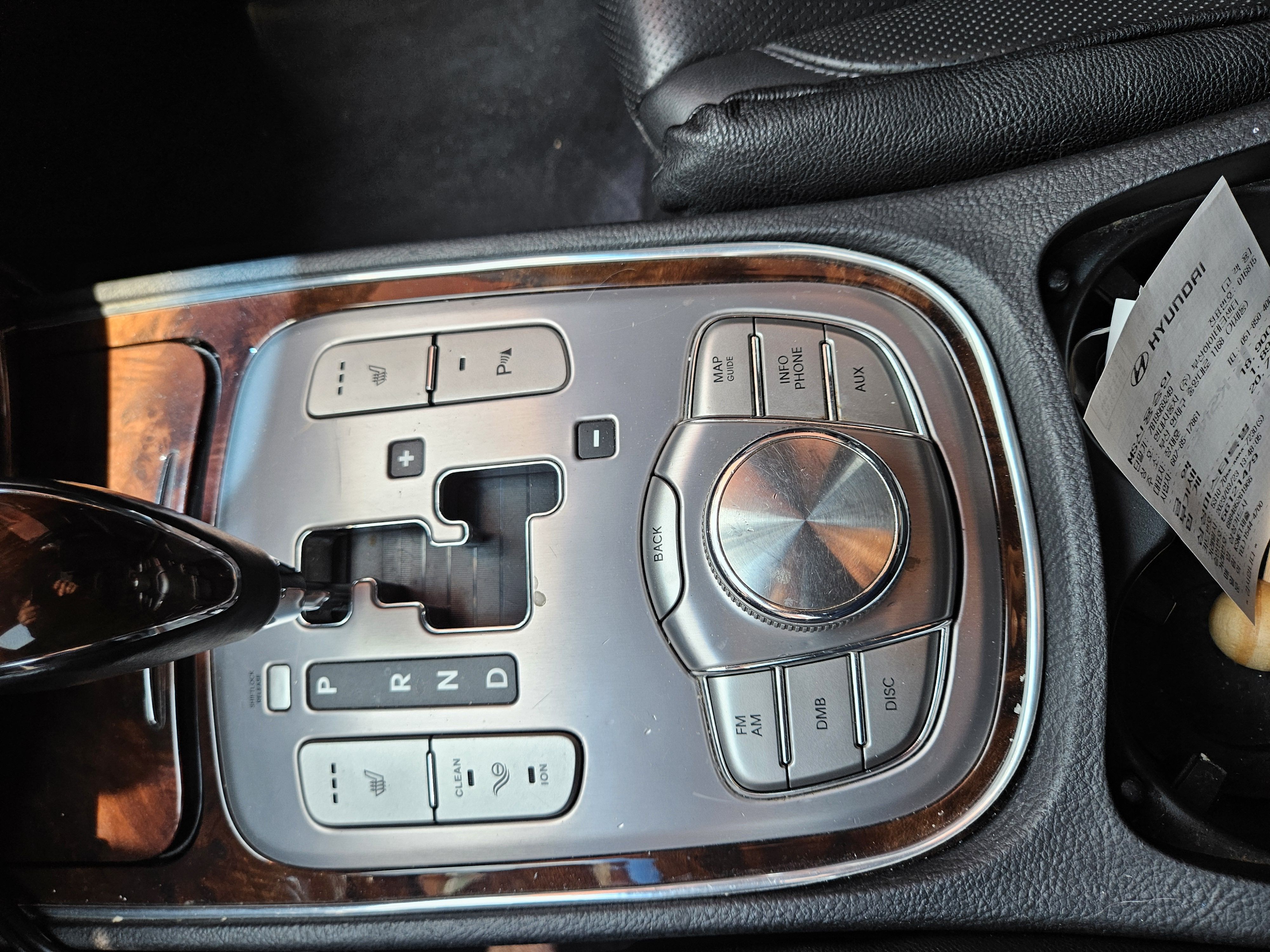 HYUNDAI GENESIS 2010