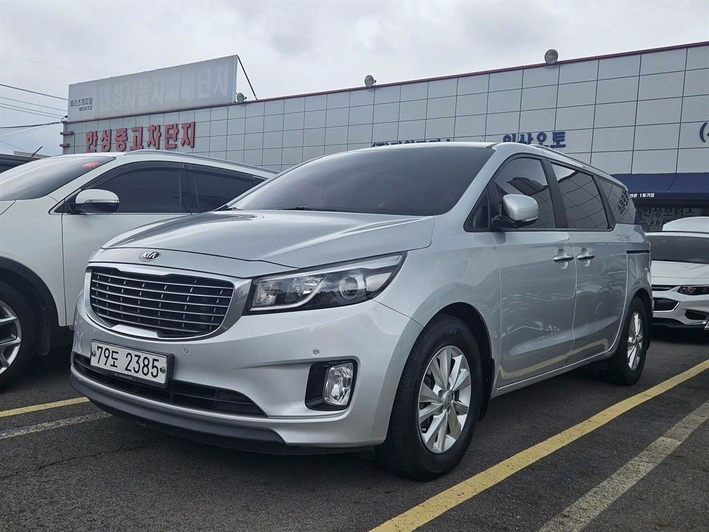 KIA CARNIVAL 2016