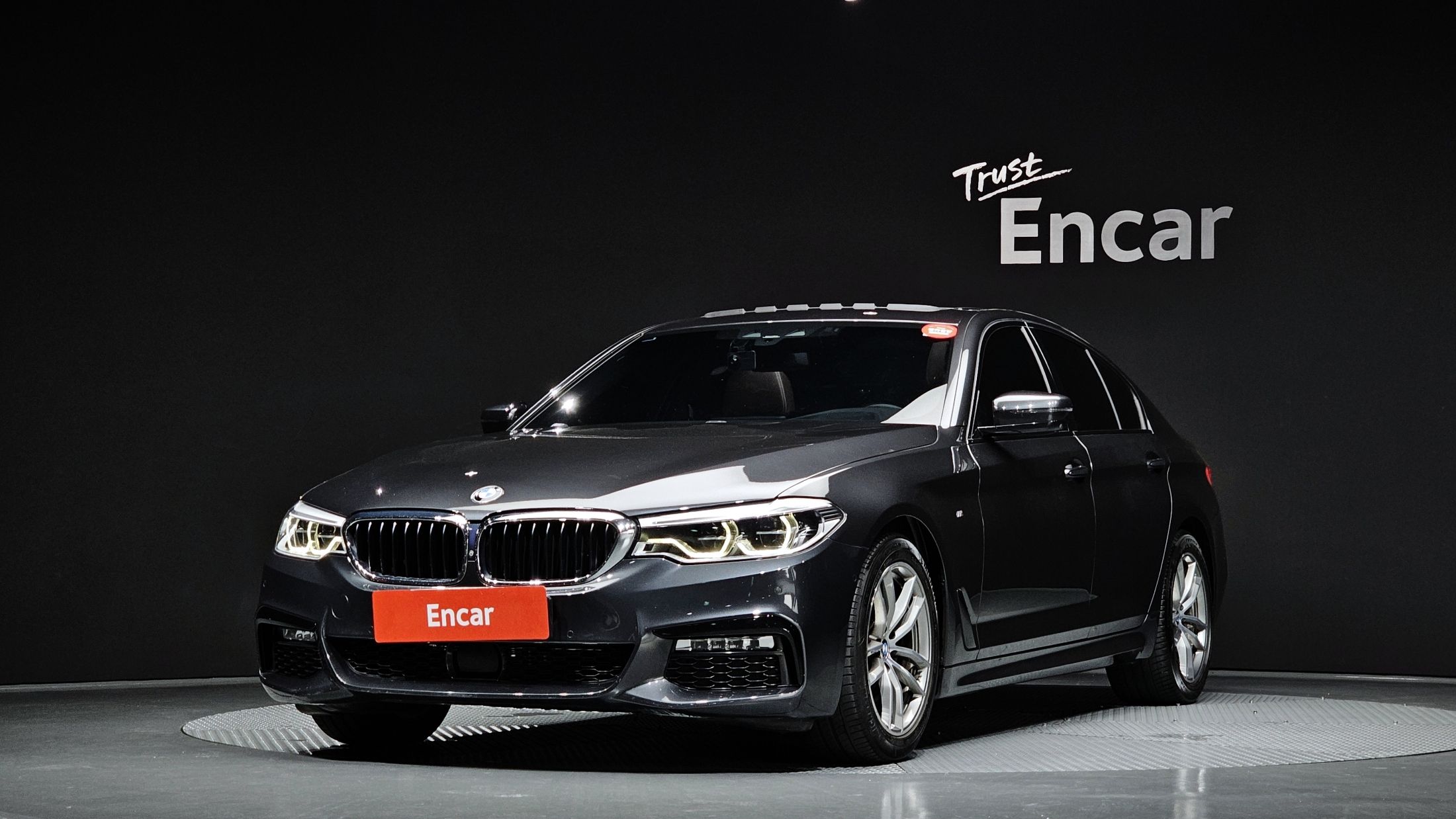 BMW 5-SERIES G30 2017