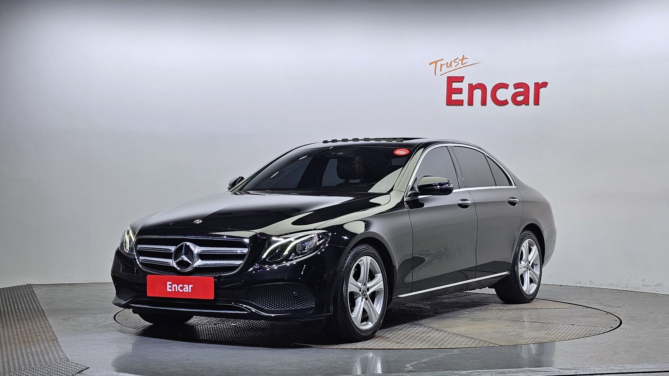 MERCEDES BENZ E-CLASS W213 2018