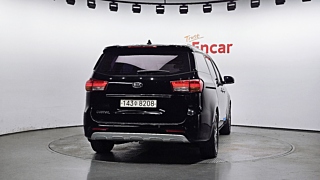 KIA CARNIVAL 2018